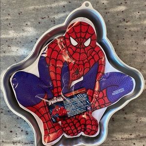 Spide-Man cake pan